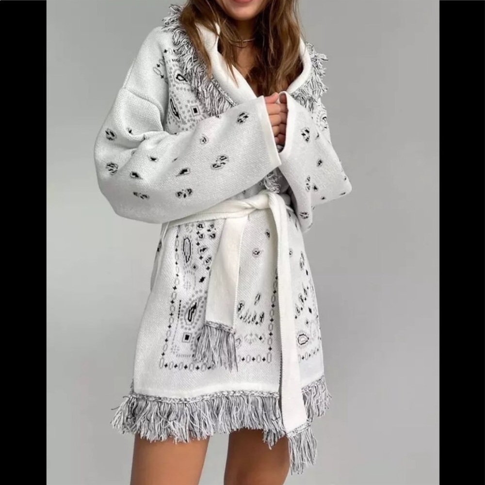 Lea Boho Fringe Oversized Knit Kimono wrap Cardi - Picture 4 of 10